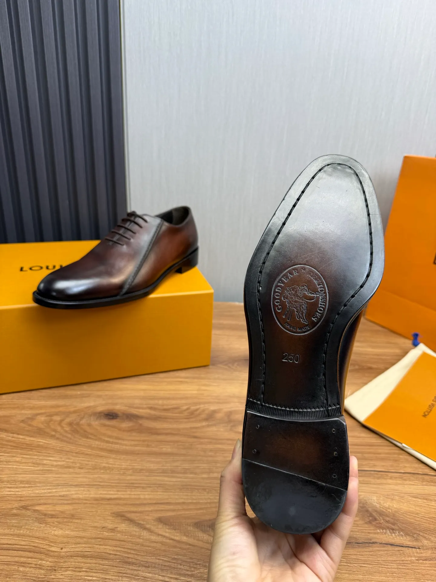 Men's shoes💰760💰 LV. Men's business casual leather shoes, 1:1 shipment ⬆️Luxurious and noble👞All imported original brand leather, just to create a more comfortable wearing experience, upper: original cowhide ➕Imported full cow lining, original leather outsole ✔️36-45 (38.45 non-refundable)